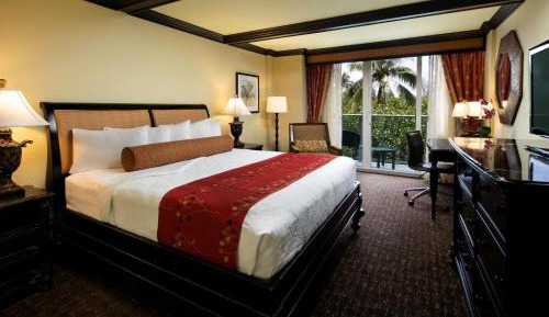 King Suite with Partial View