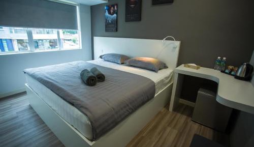 Deluxe King Room