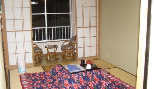 Japanese-Style Single Room with Shared Bathroom