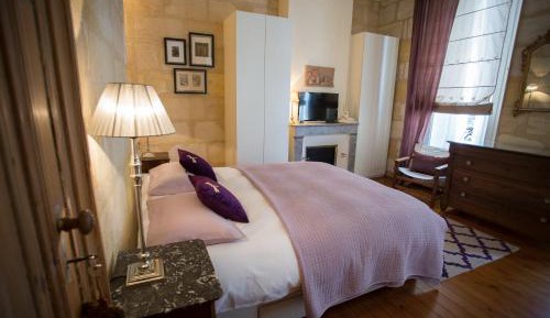 Deluxe King Suite