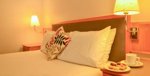 Standard Queen Room
