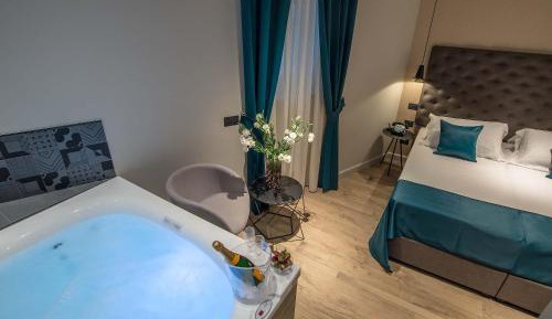 Deluxe Double or Twin Room with Spa Bath