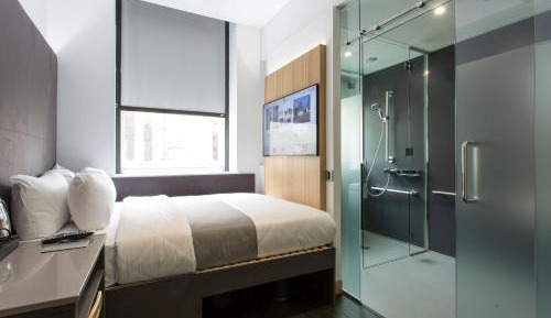 Queen Room - Disability Access