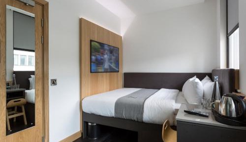 Queen Room