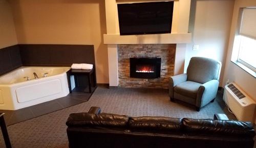 Suite with Hot Tub