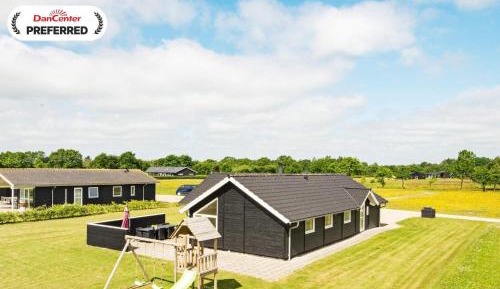 Five-Bedroom Holiday Home