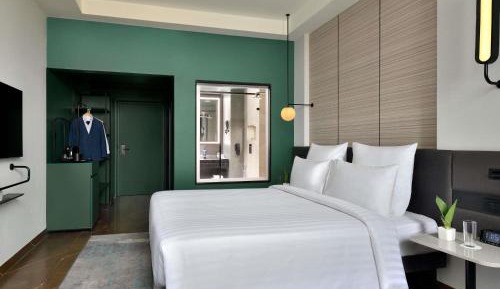 Superior King Room with Fort View