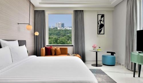 Junior Suite with One Double Bed and Cazri View
