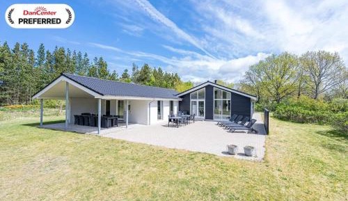 Five-Bedroom Holiday Home