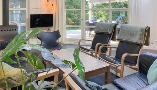 Four-Bedroom Holiday Home