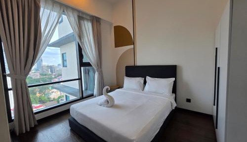 Apartment with City View