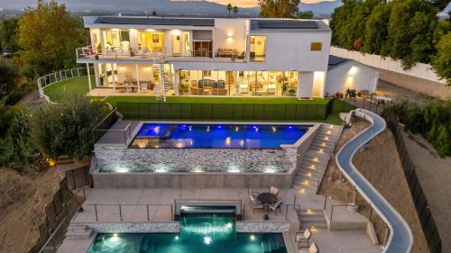 Five-Bedroom Villa