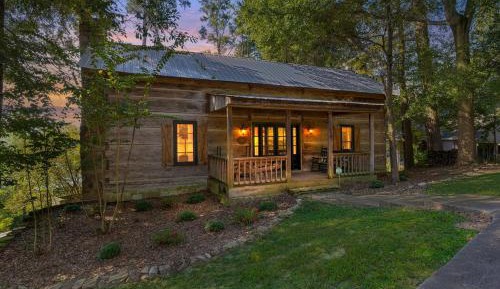 Four-Bedroom Holiday Home