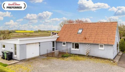 Three-Bedroom Holiday Home 