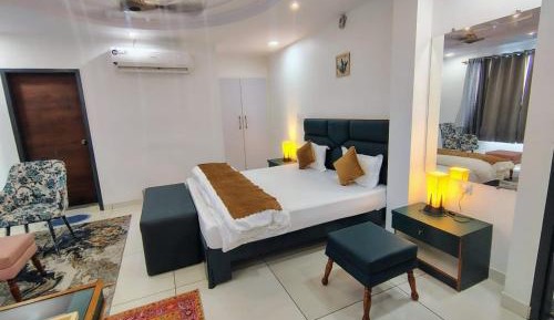 Superior King Suite