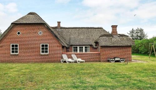 Seven-Bedroom Holiday Home