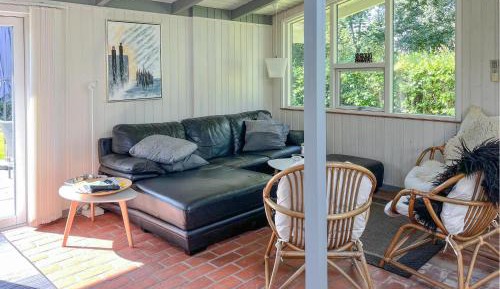 Three-Bedroom Holiday Home 