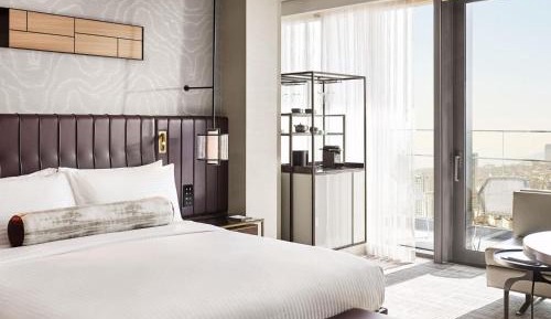 Fairmont Room with Sea View and Balcony