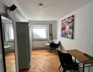 Single Room with Shared Bathroom