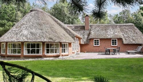 Five-Bedroom Holiday Home
