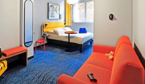 Comfort Family Room with One double bed and One sofa bed