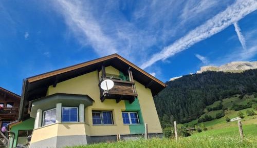 One-Bedroom Apartment with Balcony