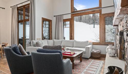 Four-Bedroom Apartment