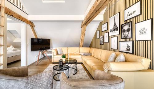 One-Bedroom Apartment with Balcony