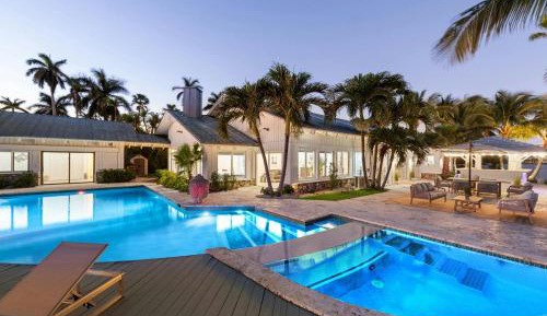Villa - Beach Front