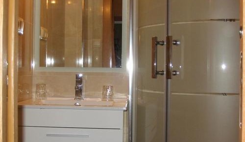 Single Room with Private Bathroom