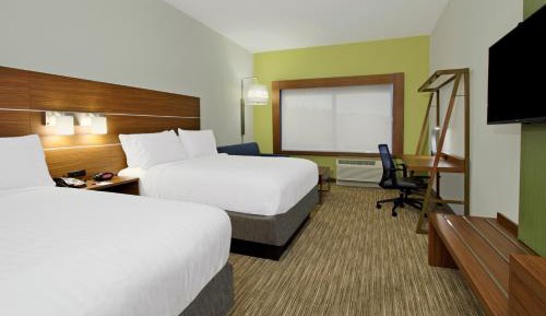 Standard Room with Two Queen Beds