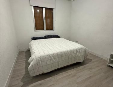 Standard Double Room with Shared Bathroom