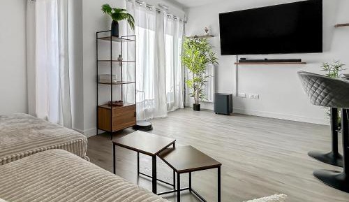 One-Bedroom Apartment with Balcony