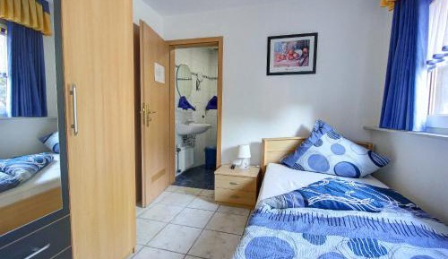 Single Room with Balcony - Non-Smoking