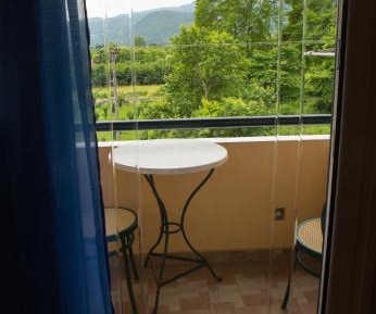 Studio (3 Adults)