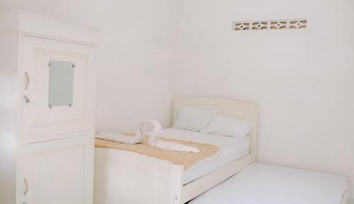 Double or Twin Room with Shared Bathroom