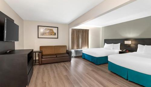 Efficiency Queen Suite with Two Queen Beds and Dishwasher - Non Smoking