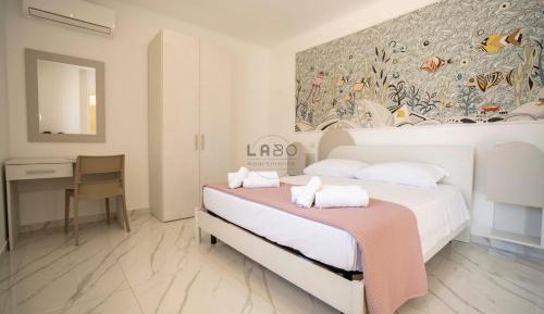 One-Bedroom Apartment with Garden View