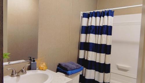 Single Room with Shared Bathroom