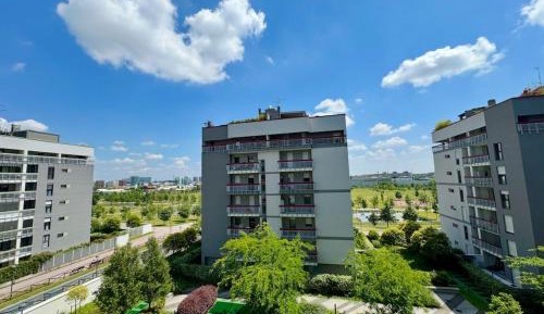 Three-Bedroom Premium Apartment with Balcony