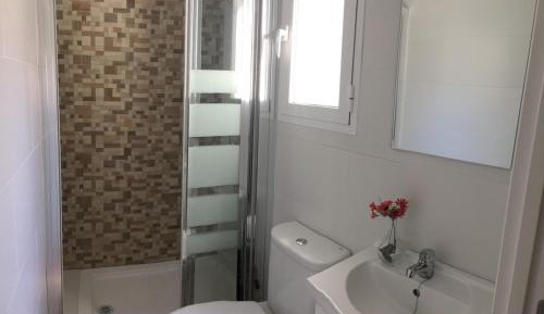 Deluxe Double Room with Shower
