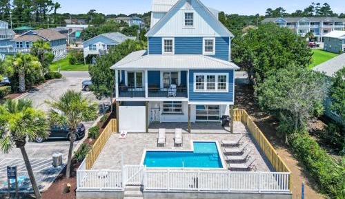 Seven-Bedroom House