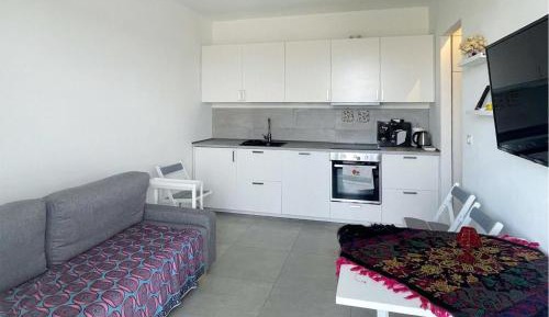 One-Bedroom Holiday Home