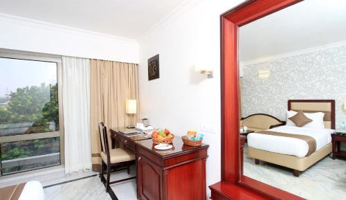 Deluxe Double or Twin Room with City View