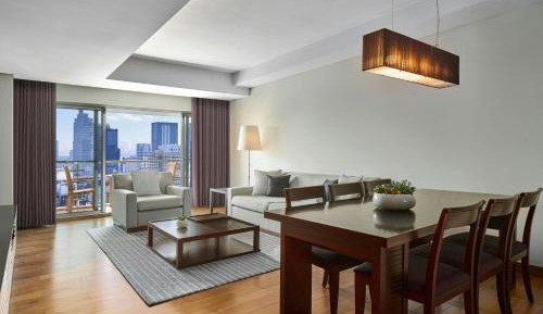 One-Bedroom Apartment with Balcony