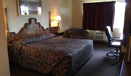 King Room - Non-Smoking