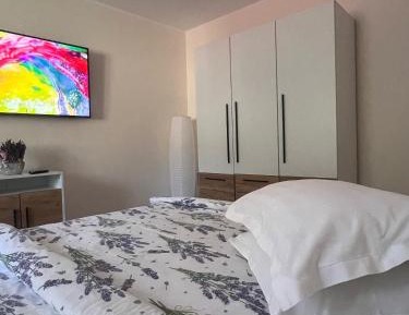 One-Bedroom Apartment with Terrace