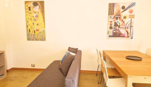 One-Bedroom Apartment with Balcony