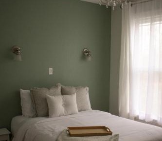Queen Room with Garden View