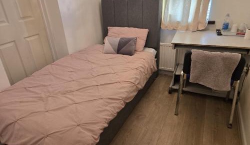 Single Room with Shared Bathroom